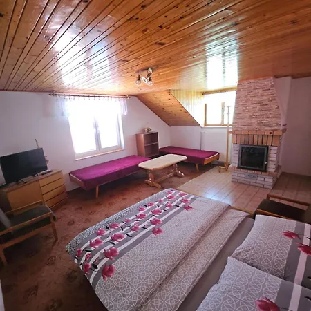 Quarto em Acomodações Particulares Privát Marika